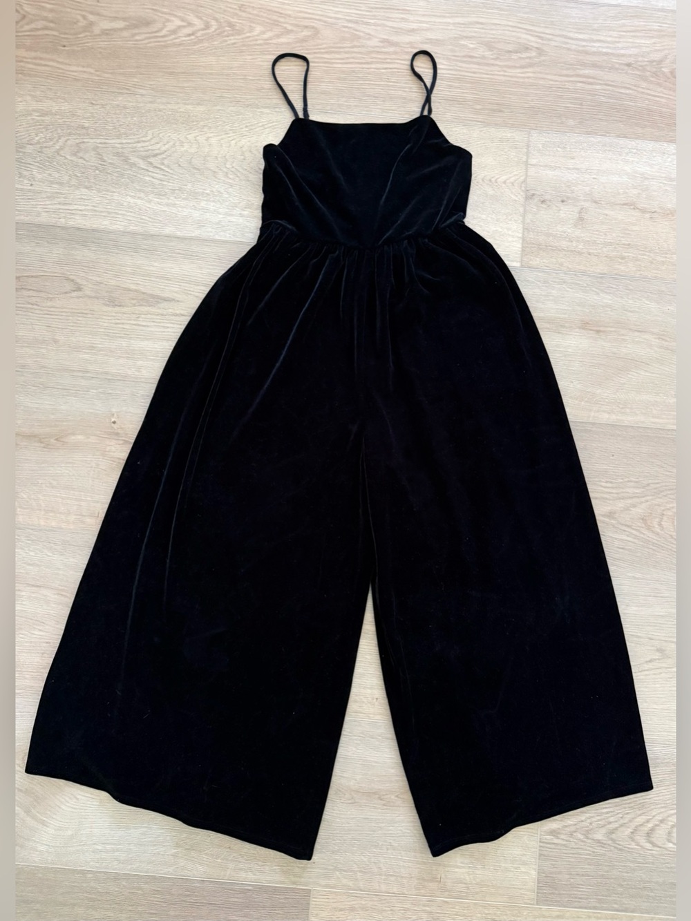 Urban Outfitters Crushed Velvet Wide Leg Jumpsuit Small Black